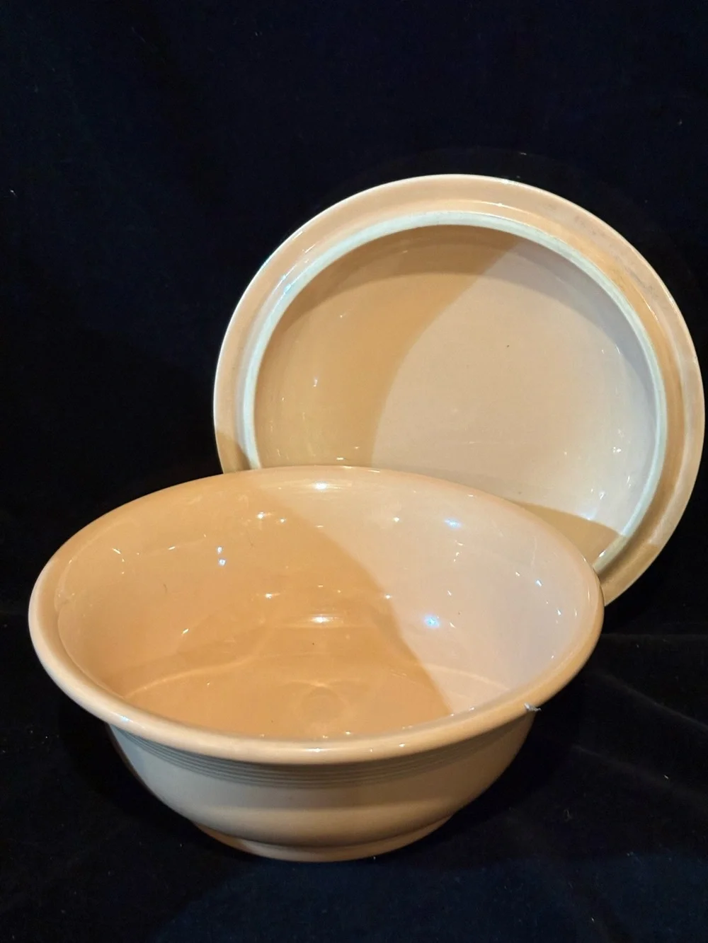 Homer Laughlin Fiesta Light Peach Ceramic Covered Casserole/Serving Bowl